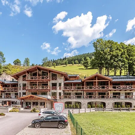 Avenida Mountain Lodges Saalbach Incl Joker Card-3
